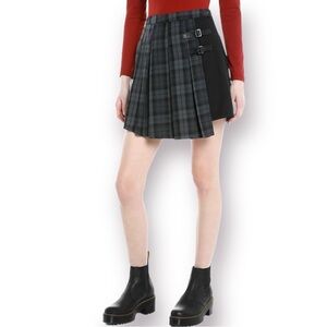 Hot Topic Gray Plaid Pleated Mini Skirt Size S